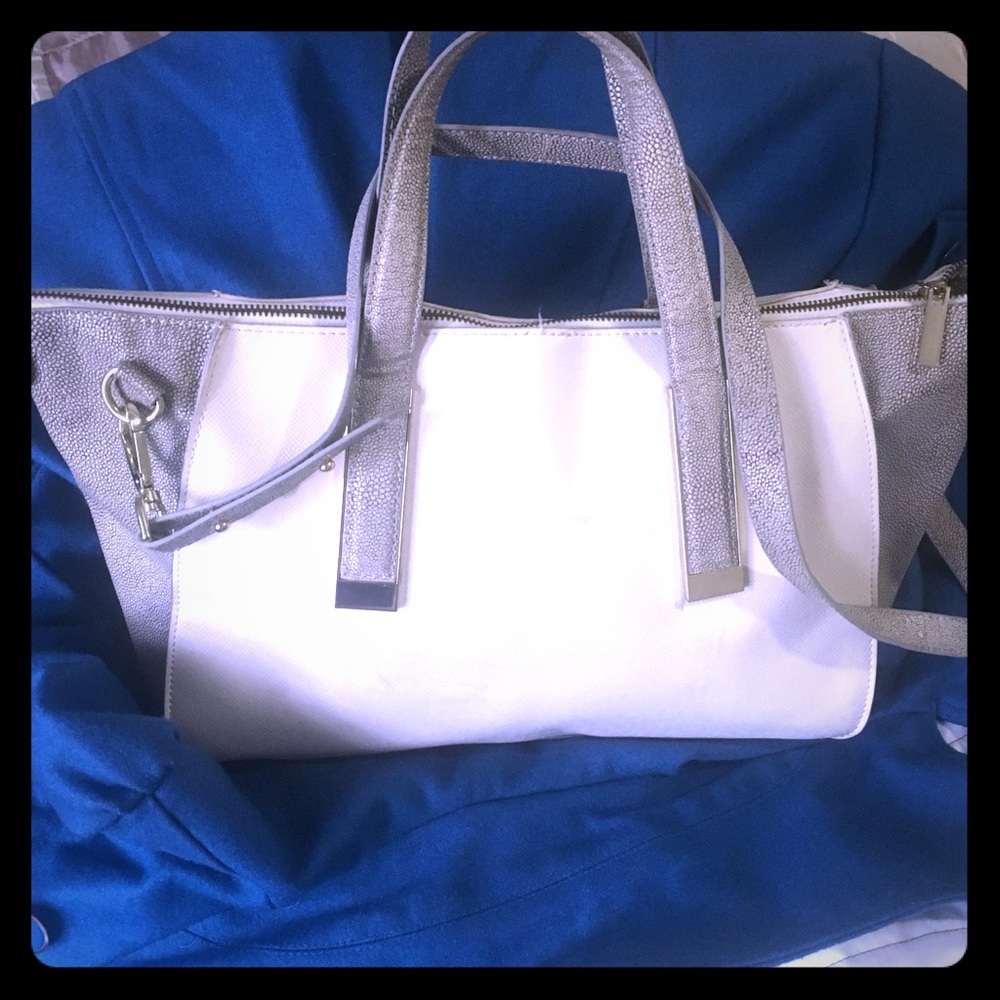 Hand bag